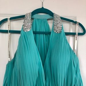 Barijay Gown